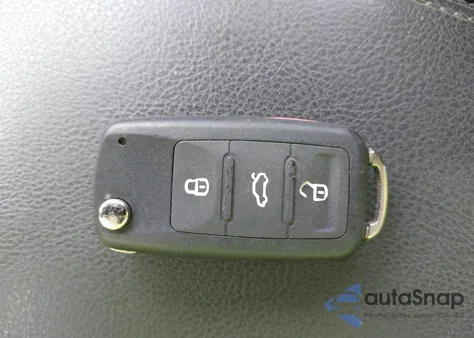 2012 Volkswagen Passat 2.5L S z USA, uszkodzony, nr VIN 1VWAH7A30CC019243